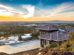 2378 Edgehill Rd, Vista, CA 92084