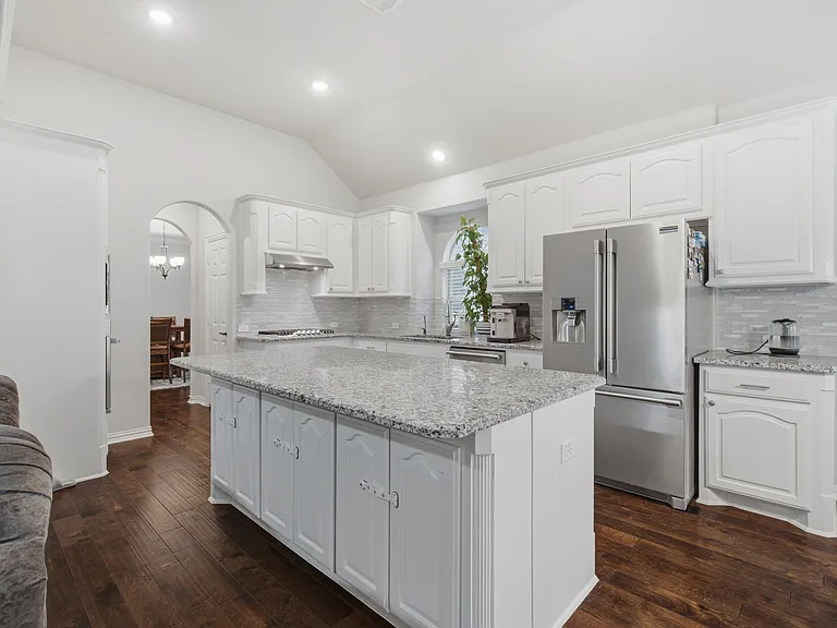 1216 Bayonet St — Photo 6