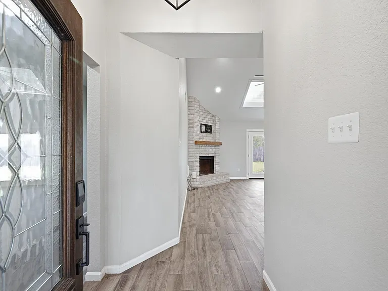 1805 Whitebriar Dr — Photo 4