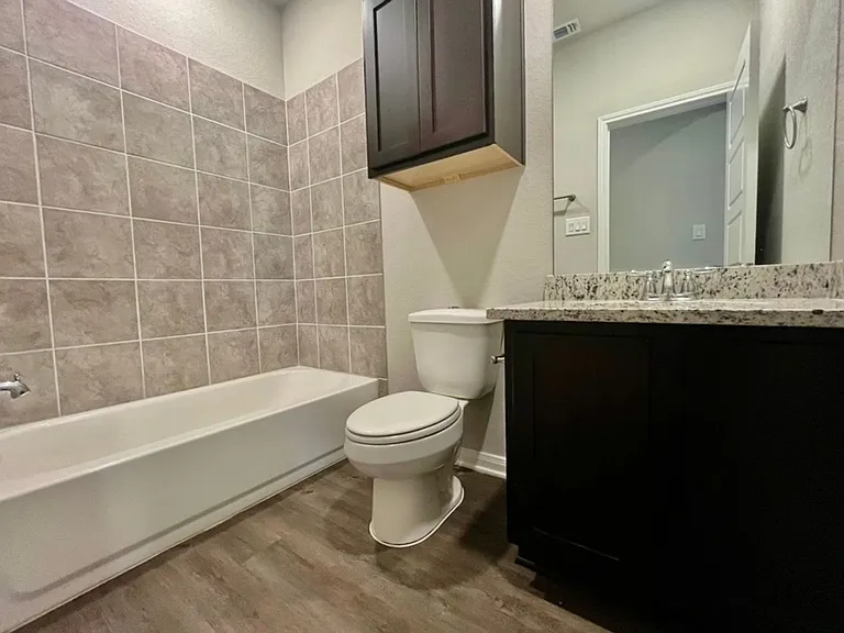 620 Heathers Way — Photo 7