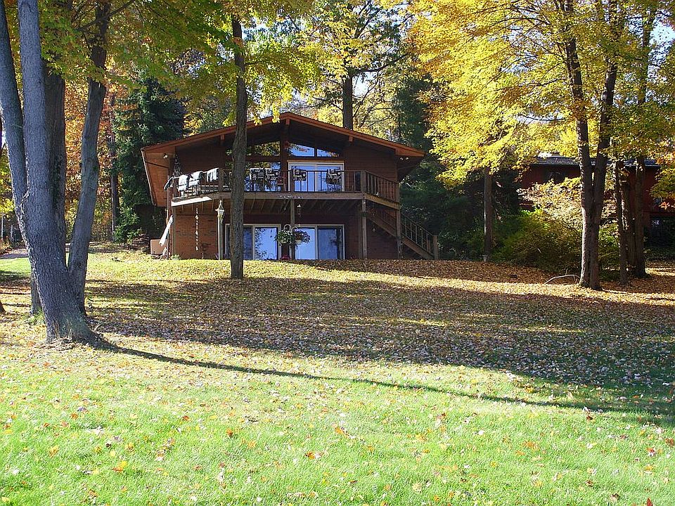 1st image of 47775 Tomahawk Dr