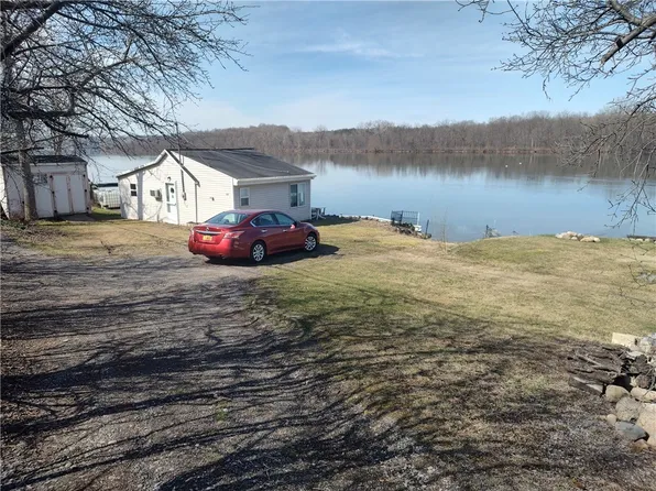 5151 State Route 31 W, Newark, NY 14513