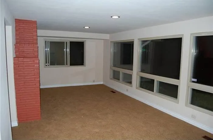 20235 12th Pl S — Photo 3