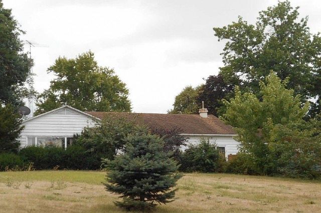 1st image of 120 Ives St