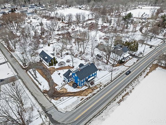 2nd image of 365 Putnam Road