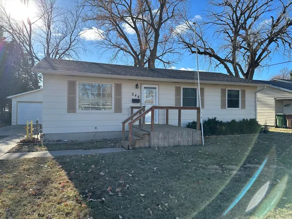 346 16th St SE, Huron, SD 57350