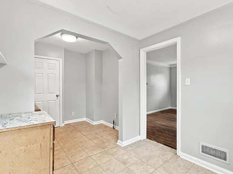 11034 Craft St — Photo 15