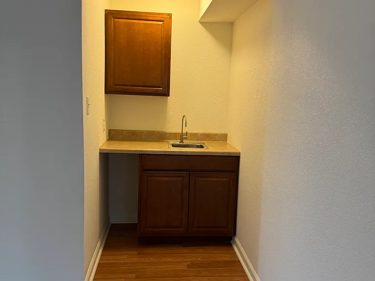 2217 Woodcreek #B — Photo 8
