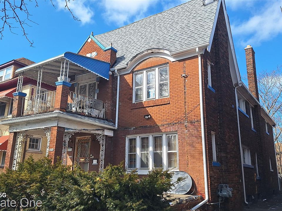 1st image of 3280 Fullerton St