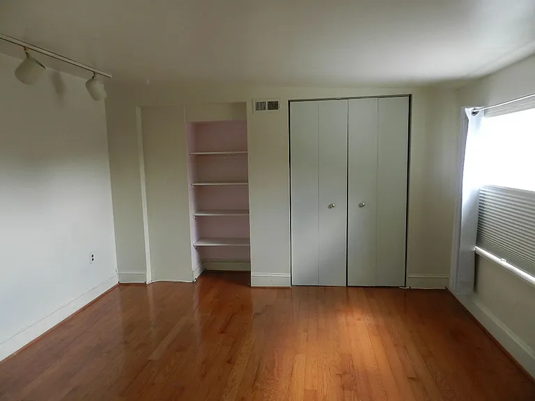 1532 Pine St — Photo 12