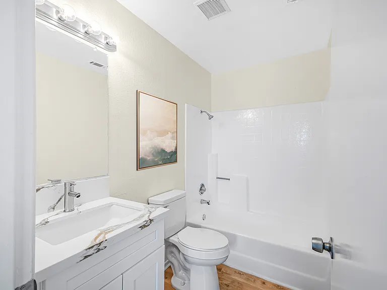 1005 E Avenue R #11 — Photo 7