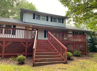 362 Small Pond Dr, Cleveland, GA 30528