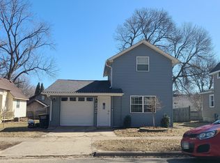 232 N Lincoln St, Lake Crystal, MN 56055
