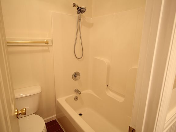 Master Bath with Tub