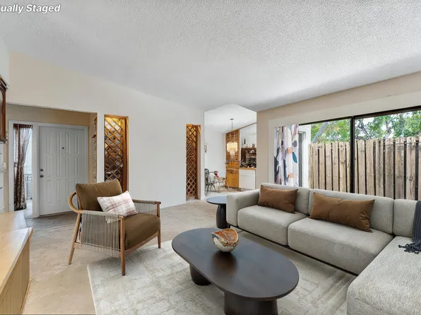 11 Meadows Drive, Boynton Beach, FL 33436