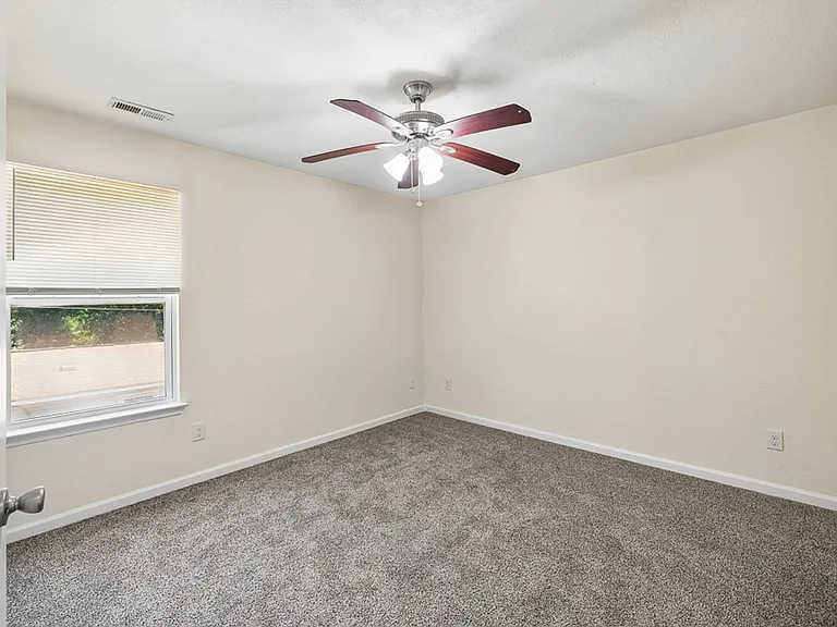 5003 Clifton St — Photo 30