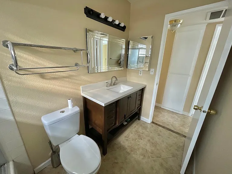 103B Hoxsie Ct — Photo 11