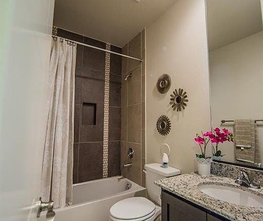 5th image of 12647 Fair Oaks Ct