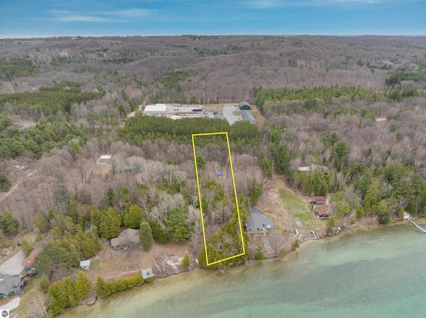V/l Ne Torch Lake Dr, Central Lake, MI 49622