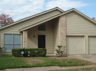 2906 Waypark Dr, Houston, TX 77082
