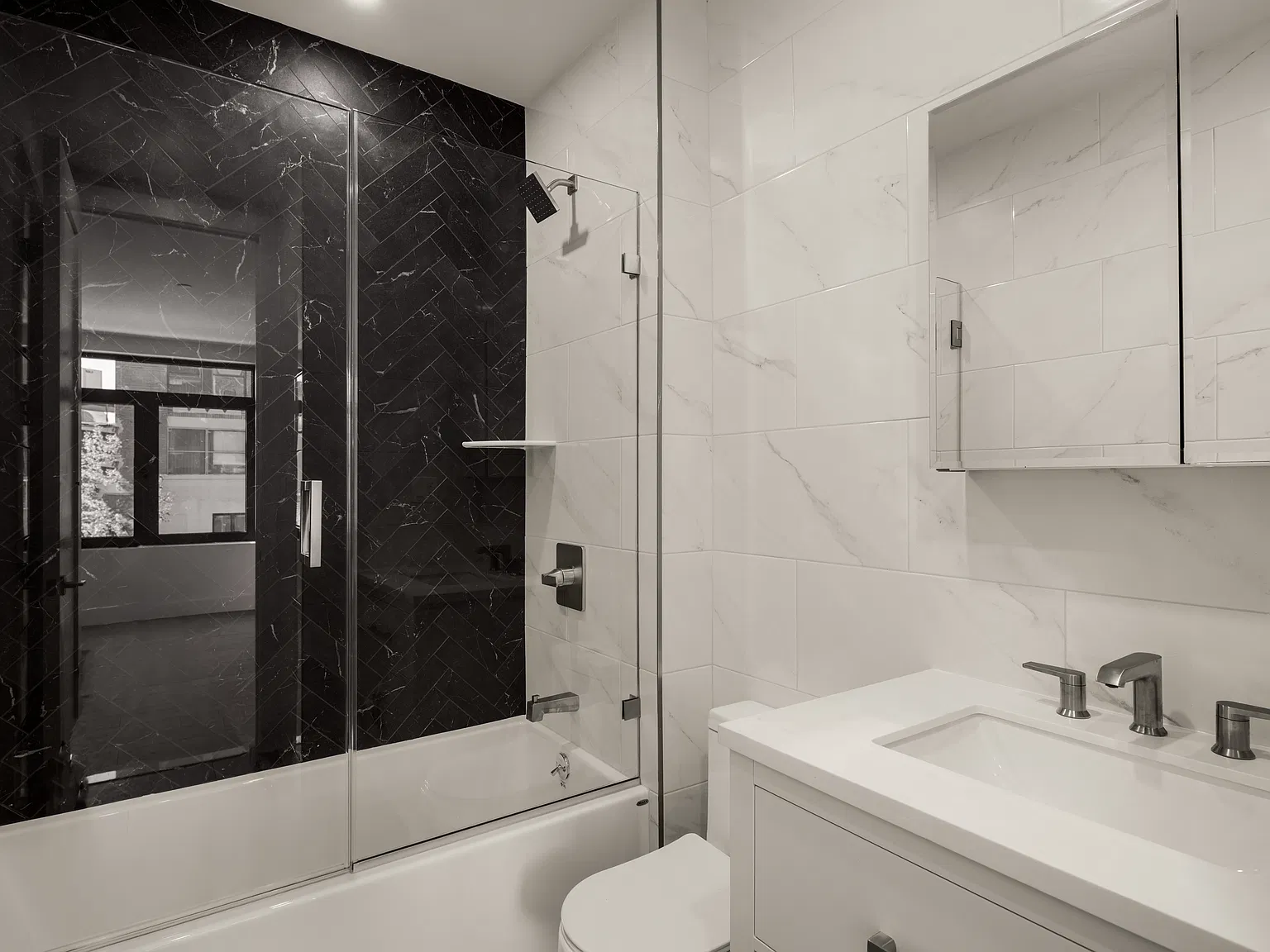 76 Clinton Avenue — Photo 3