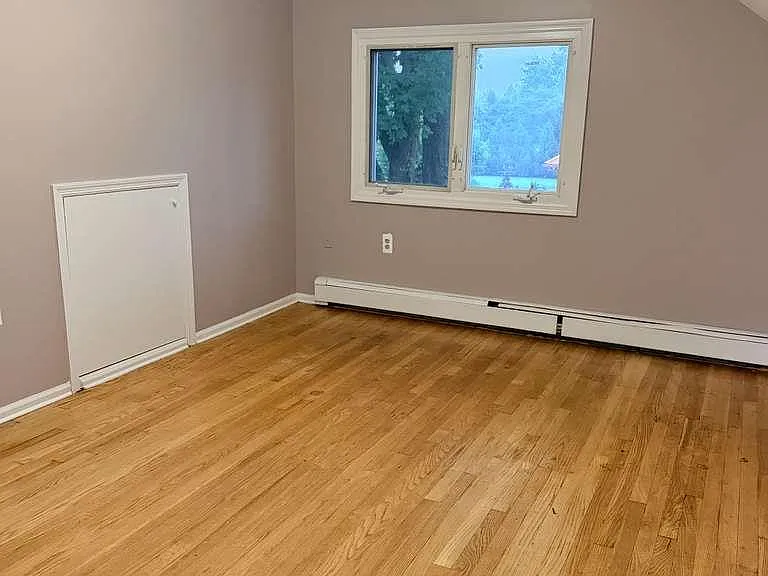 580 Village Rd W — Photo 33