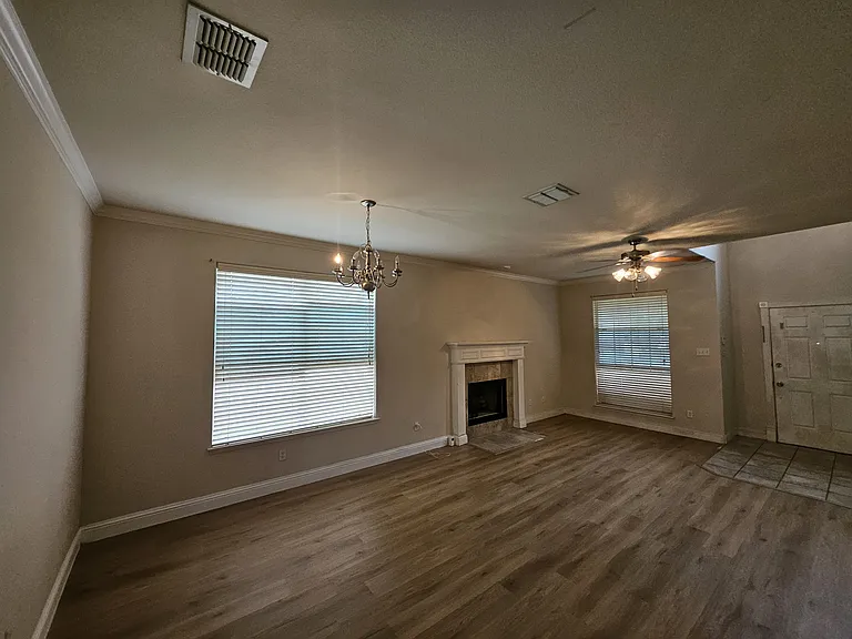 3049 Trinity Lakes Dr — Photo 6