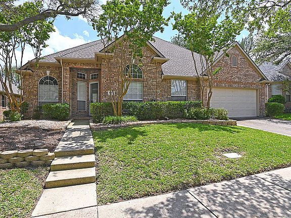 3rd image of 305 S Village Dr