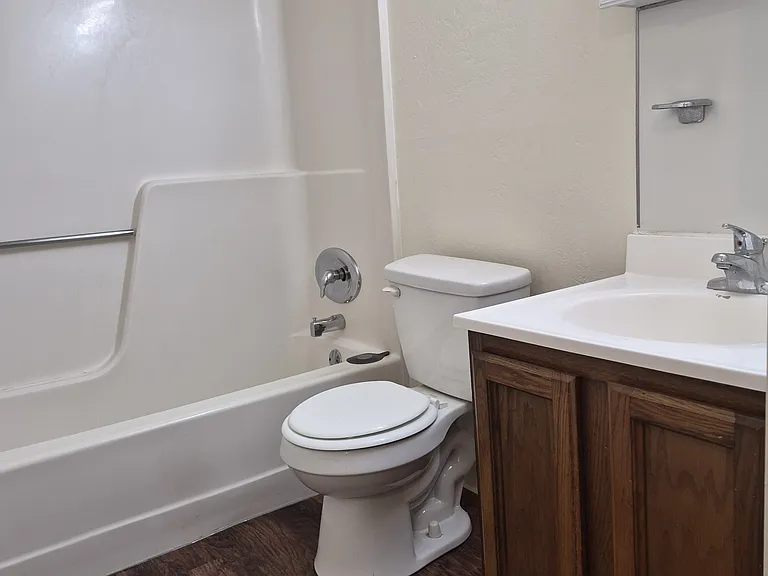 955 Campus Rd #206 — Photo 5