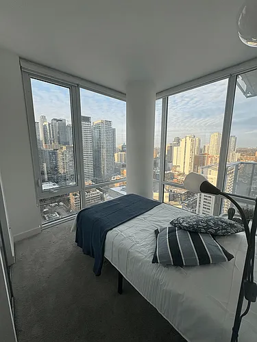 501 Yonge St #2205 Photo 1