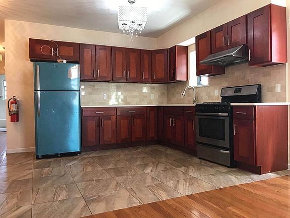 4th image of 8516 90th St