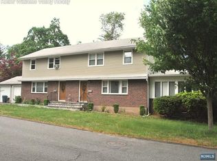 3 Harvey St, Closter, NJ 07624