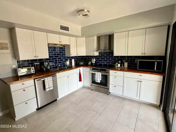 1330 S Avenida Polar E #4, Tucson, AZ 85710