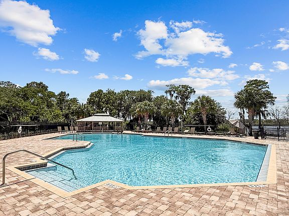 3rd image of 8341 Lookout Pointe Dr