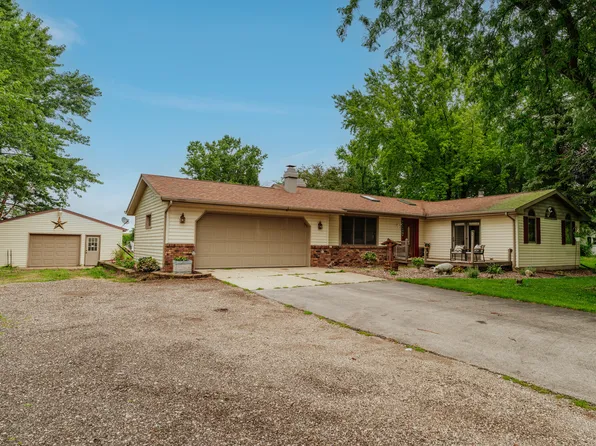 6738-W6738 Quinney Rd, Elkhorn, WI 53121