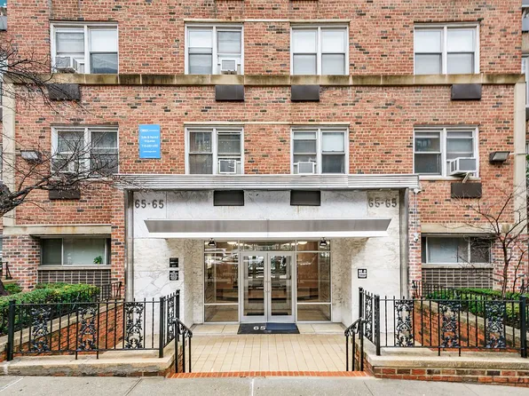 65-65 Wetherole St #2E, Rego Park, NY 11374