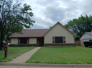 5801 Crepe Myrtle Dr, Arlington, TX 76017