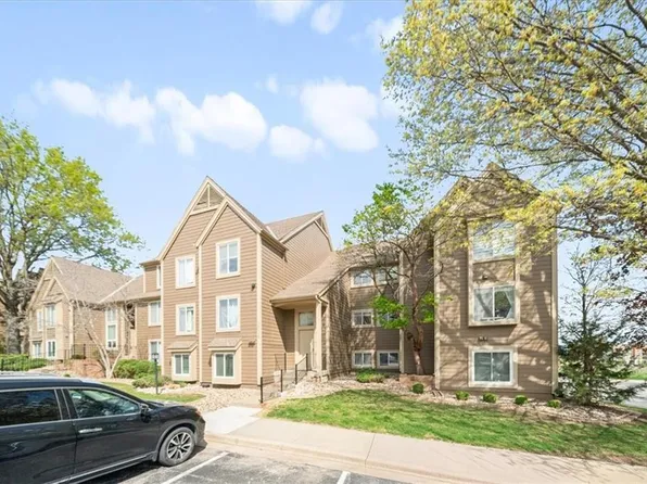 11110 Nieman Rd APT 101, Overland Park, KS 66210