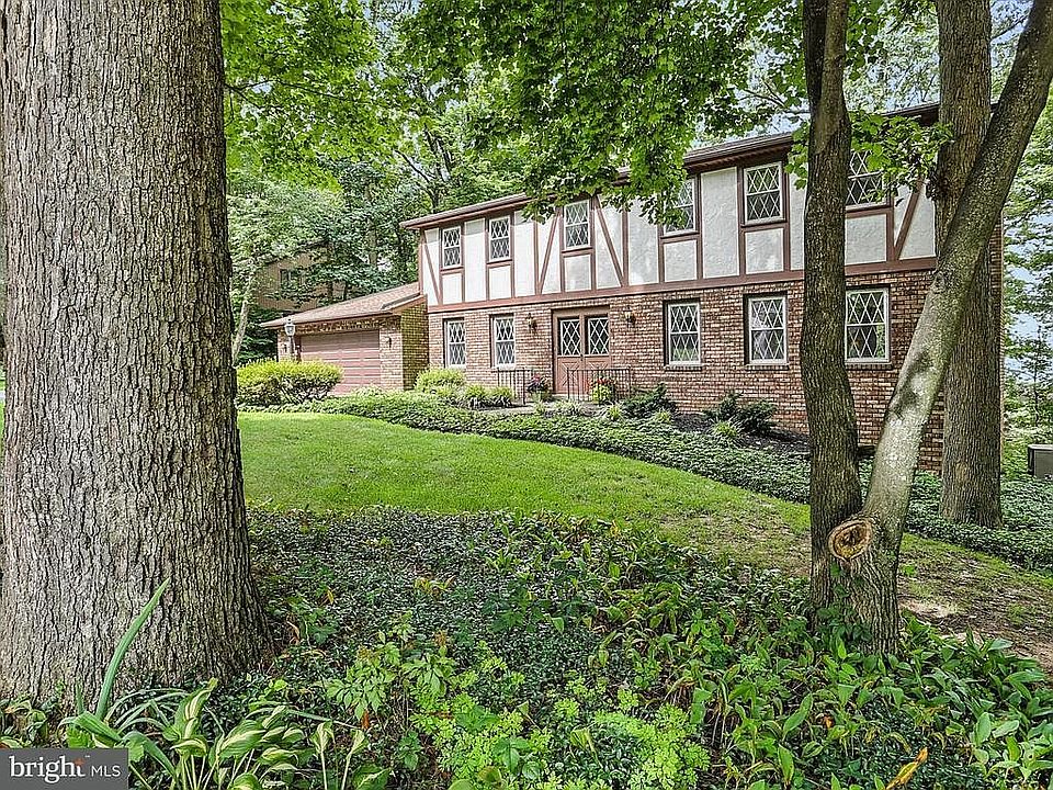 2nd image of 3718 Silverwood Dr