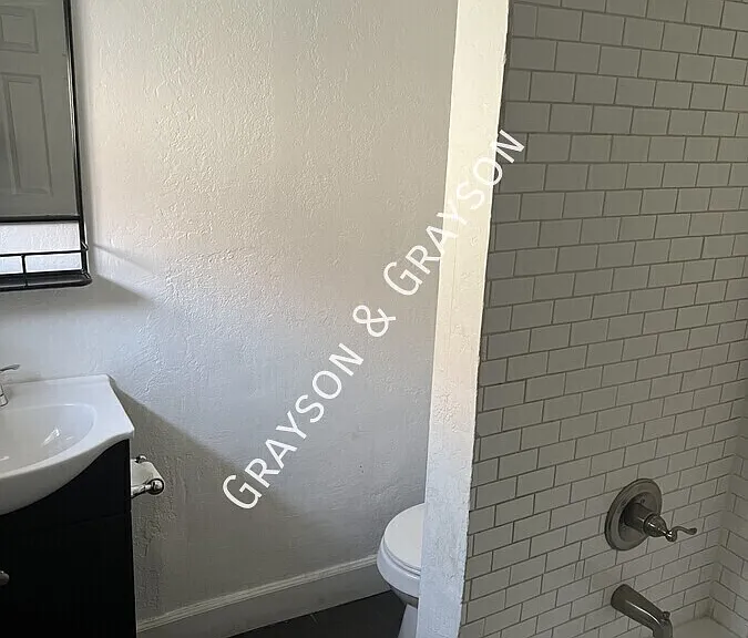 1530 E Pierce St #4 — Photo 12