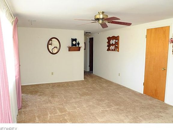 5th image of 8918 Centergate Dr