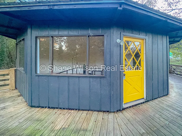 720 Midland Pike — Photo 1