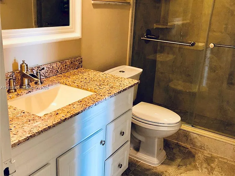 2850 N Palm Aire Dr #404 — Photo 21