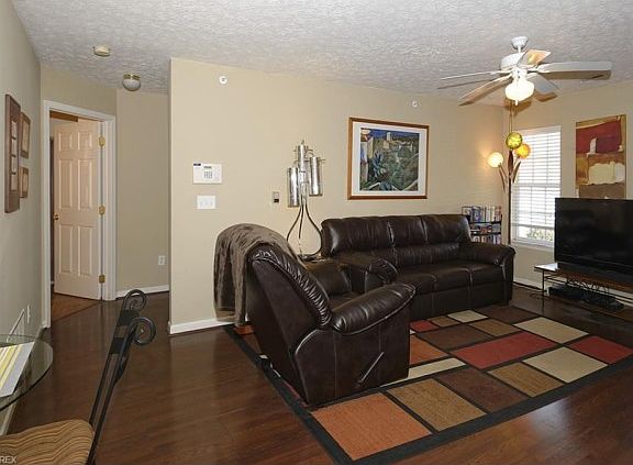 4th image of 14701 Lenox Dr #101