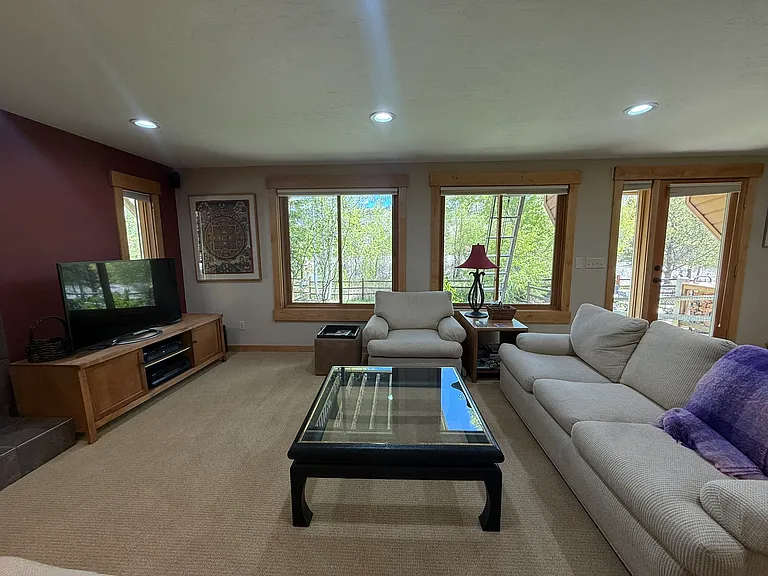 1250 Mesa Dr — Photo 5