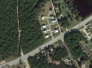 102 Key West Ln, Newport, NC 28570