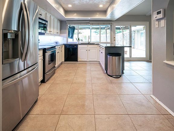 5th image of 9219 Rolling Rock Ln