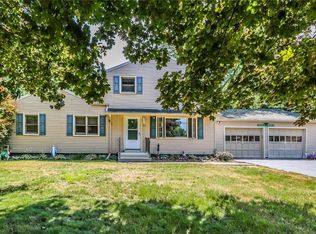 261 Straub Rd, Rochester, NY 14626