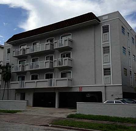 2nd image of 114 Mendoza Ave APT 23