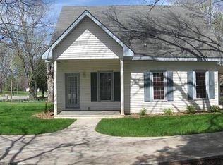1104 N High St, Winchester, TN 37398